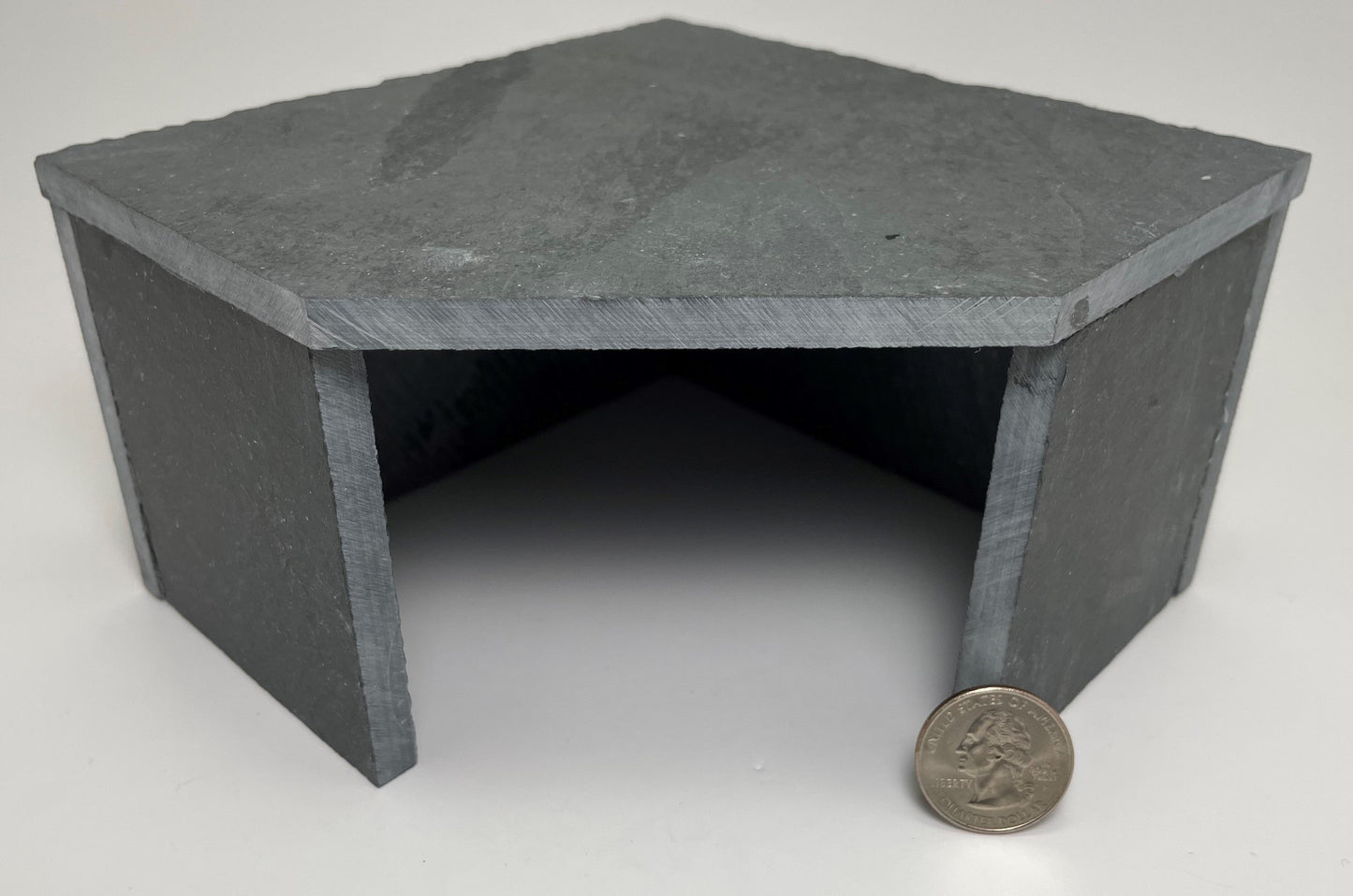 Slate Cave Bottomless Hide 6x6x3.5"