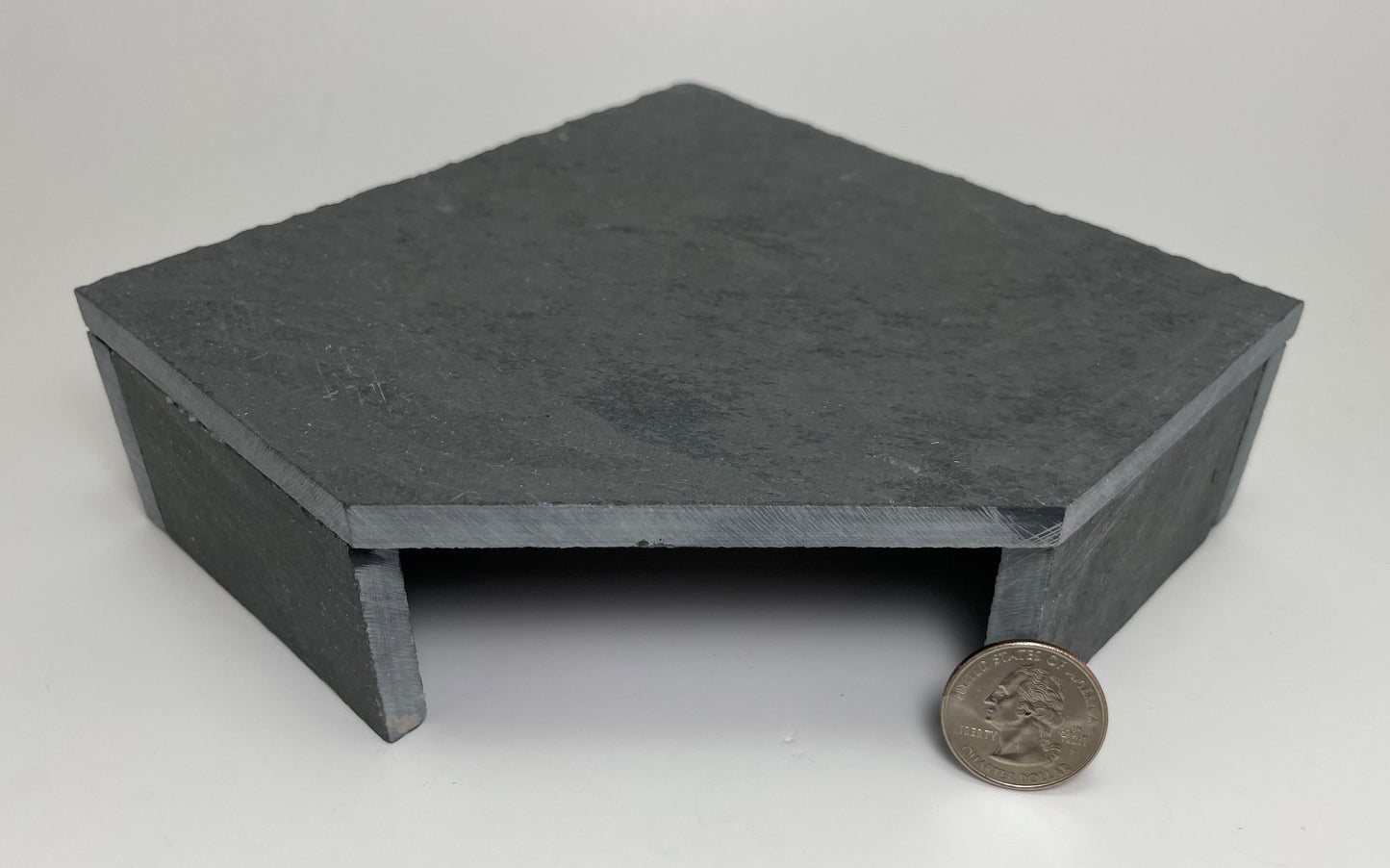 Slate Cave Bottomless Hide 6x6x2"