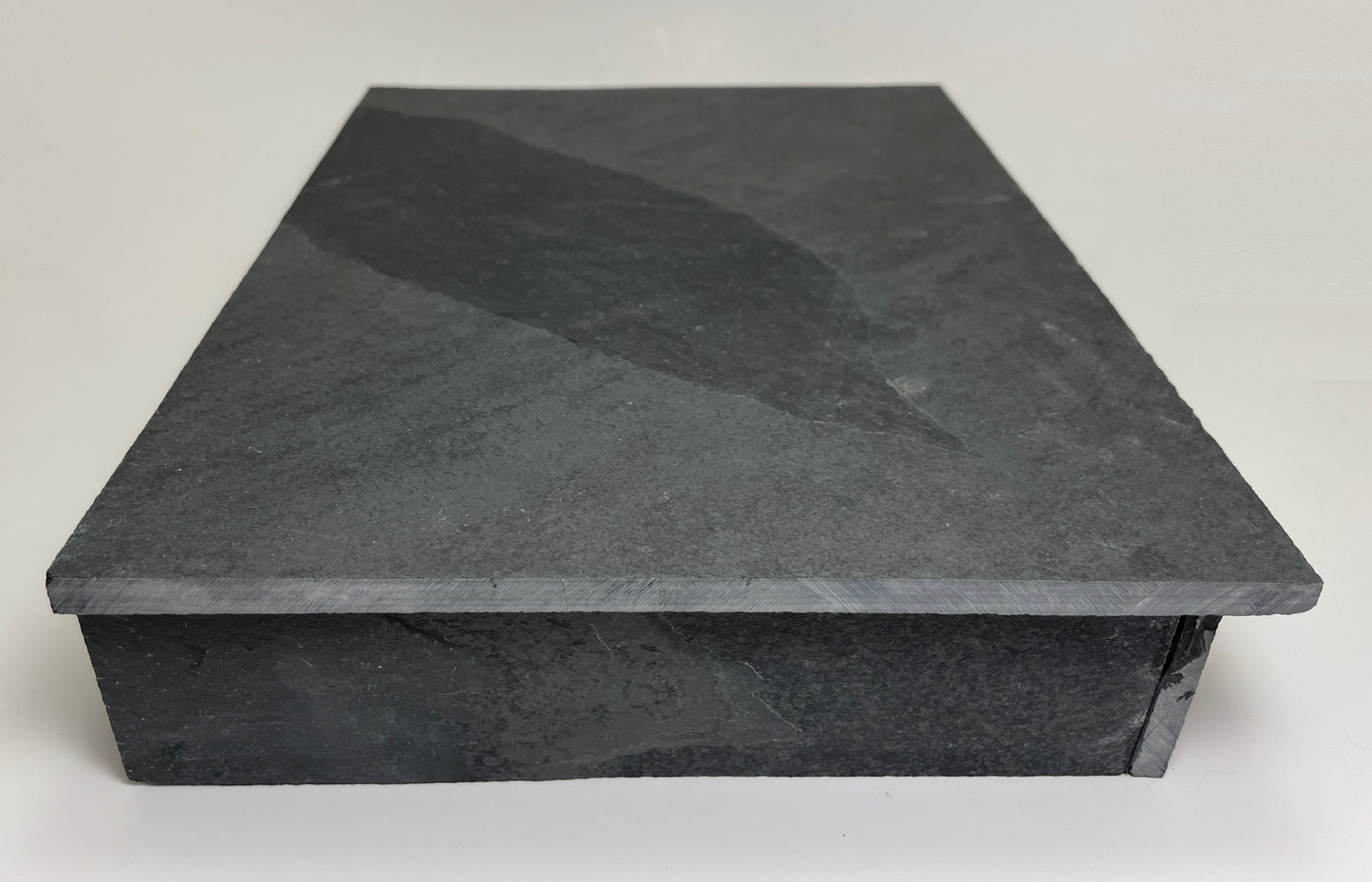 Medium Open Back Slate Hide 10x8x2.5"