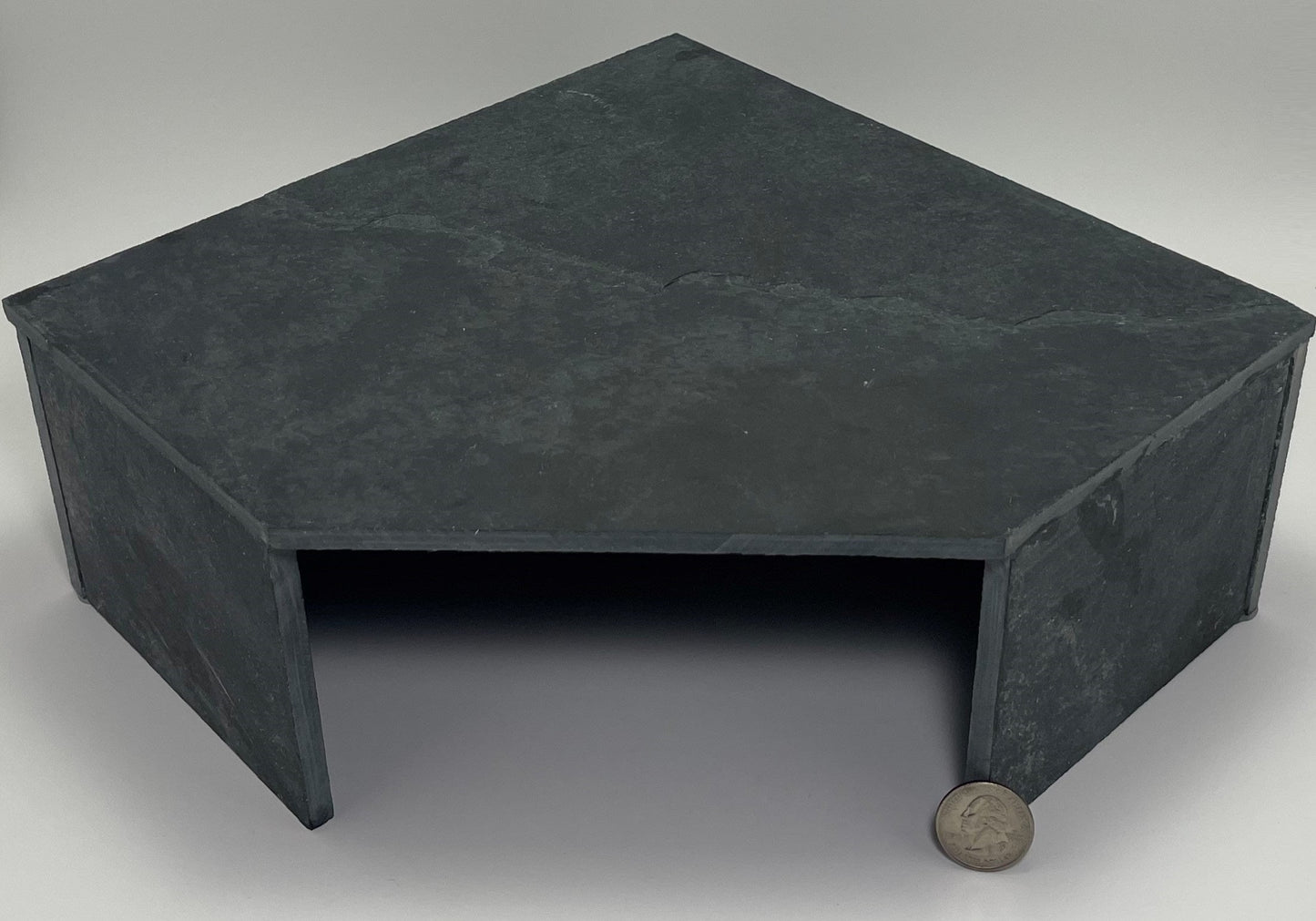 Slate Cave Bottomless Hide 10x10x4"